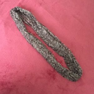 Snake skin design fashion scarf